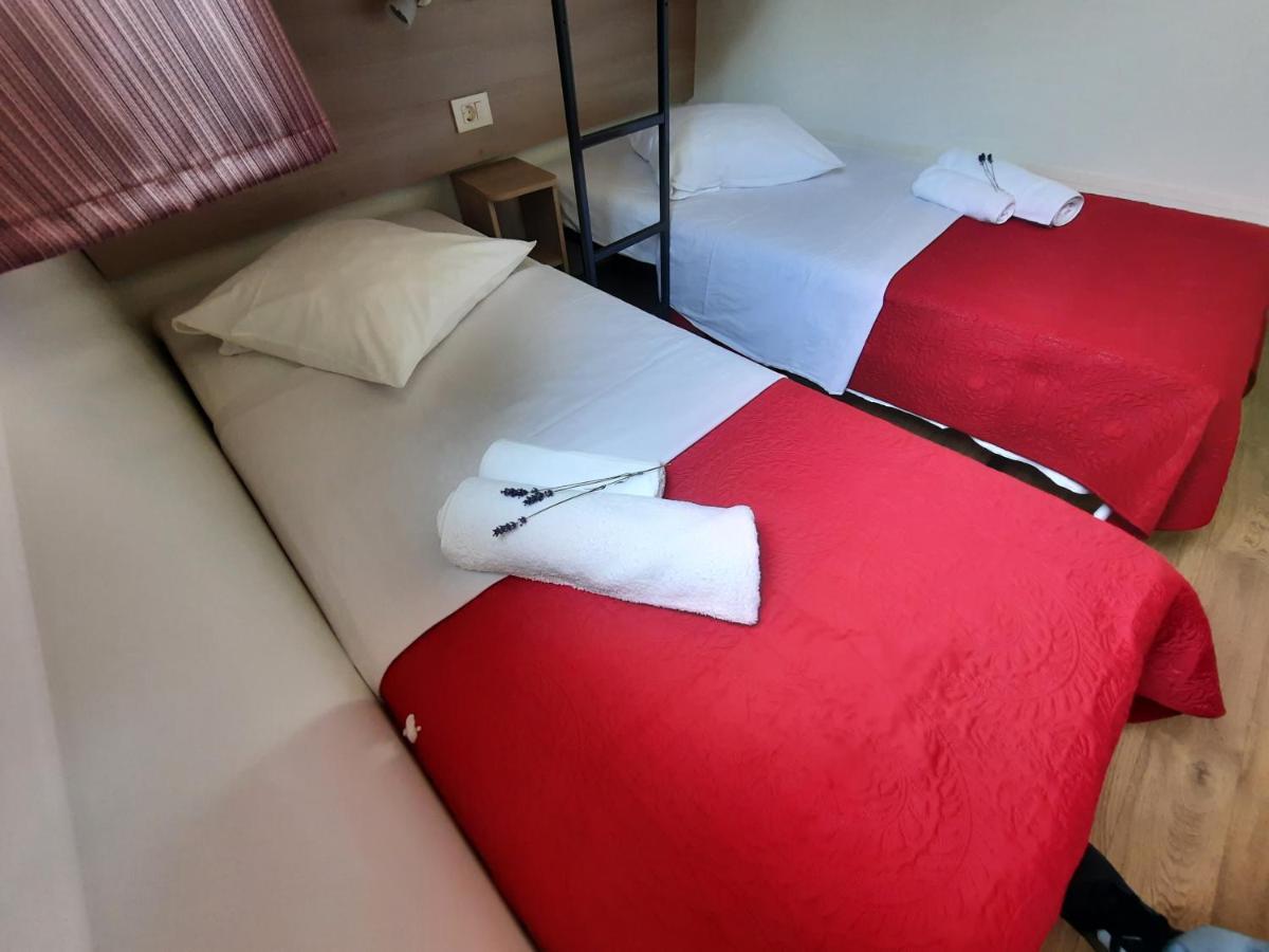 Kamp Rujno Hotel Starigrad Paklenica Exterior foto