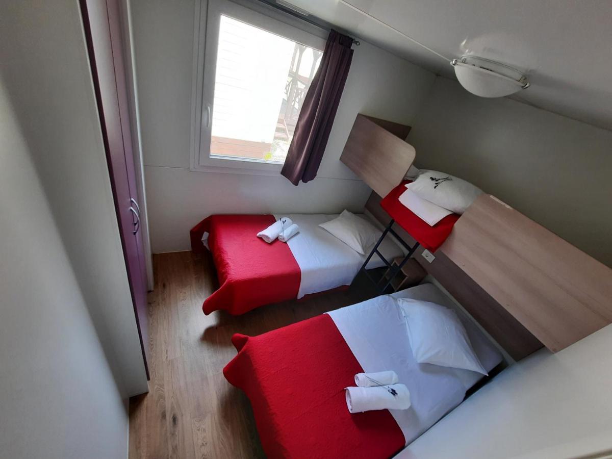 Kamp Rujno Hotel Starigrad Paklenica Exterior foto