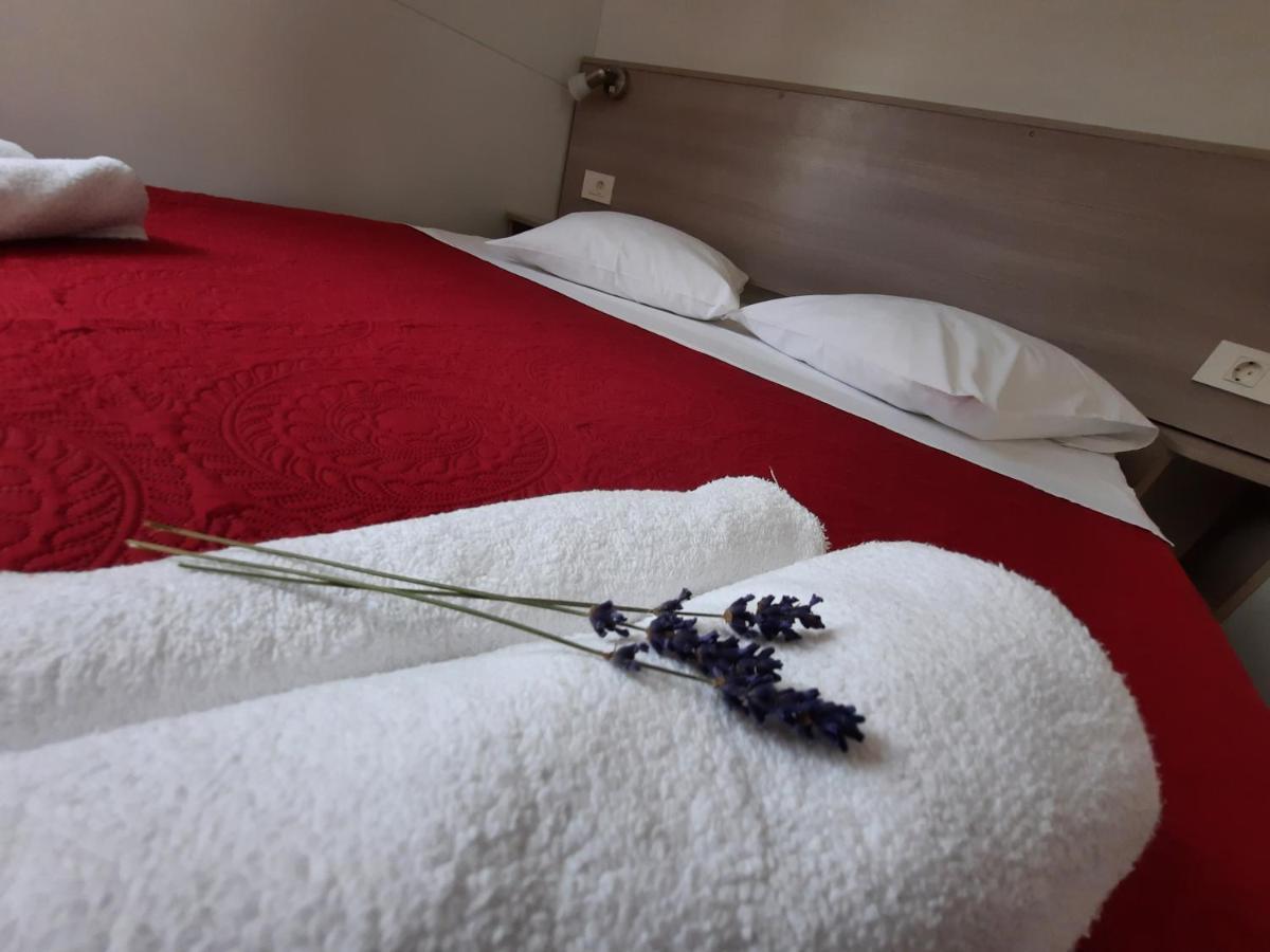 Kamp Rujno Hotel Starigrad Paklenica Exterior foto