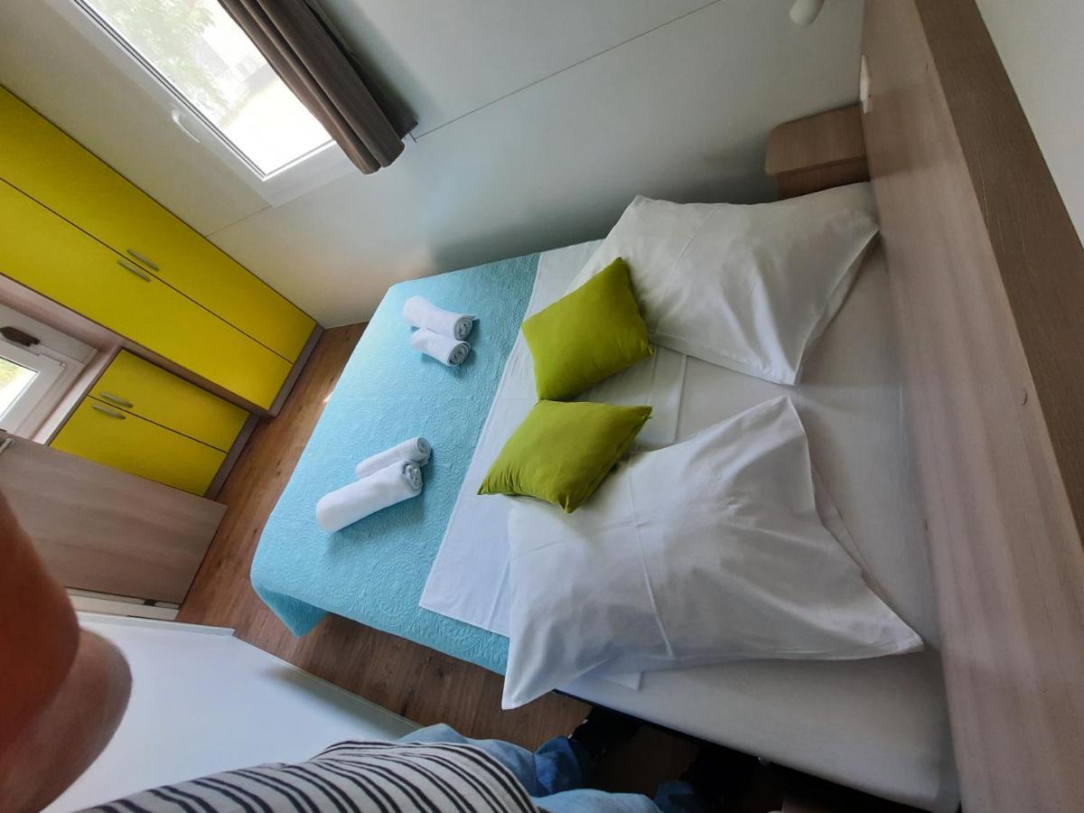 Kamp Rujno Hotel Starigrad Paklenica Exterior foto