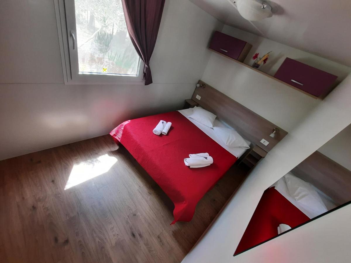 Kamp Rujno Hotel Starigrad Paklenica Exterior foto