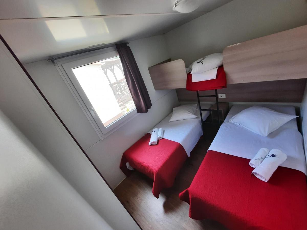 Kamp Rujno Hotel Starigrad Paklenica Exterior foto