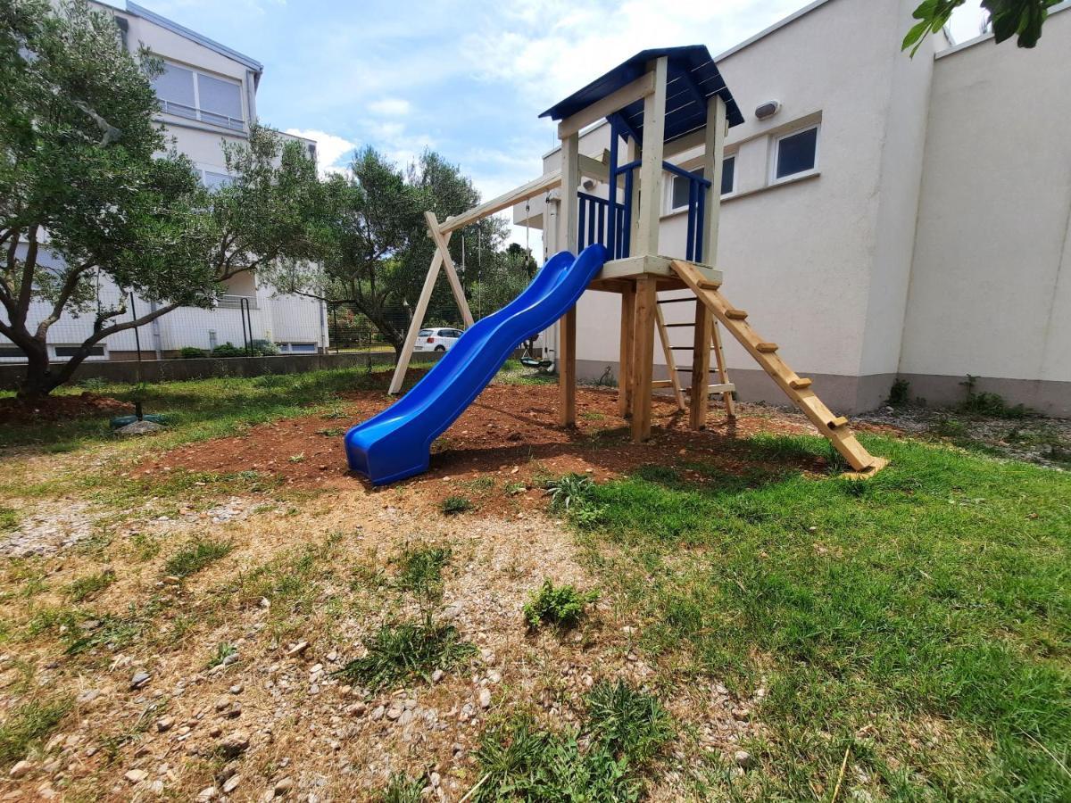 Kamp Rujno Hotel Starigrad Paklenica Exterior foto