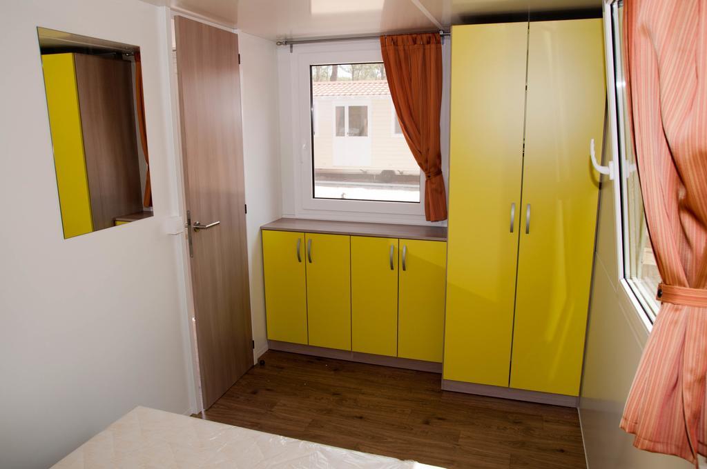 Kamp Rujno Hotel Starigrad Paklenica Exterior foto