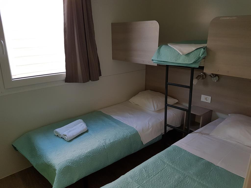 Kamp Rujno Hotel Starigrad Paklenica Exterior foto